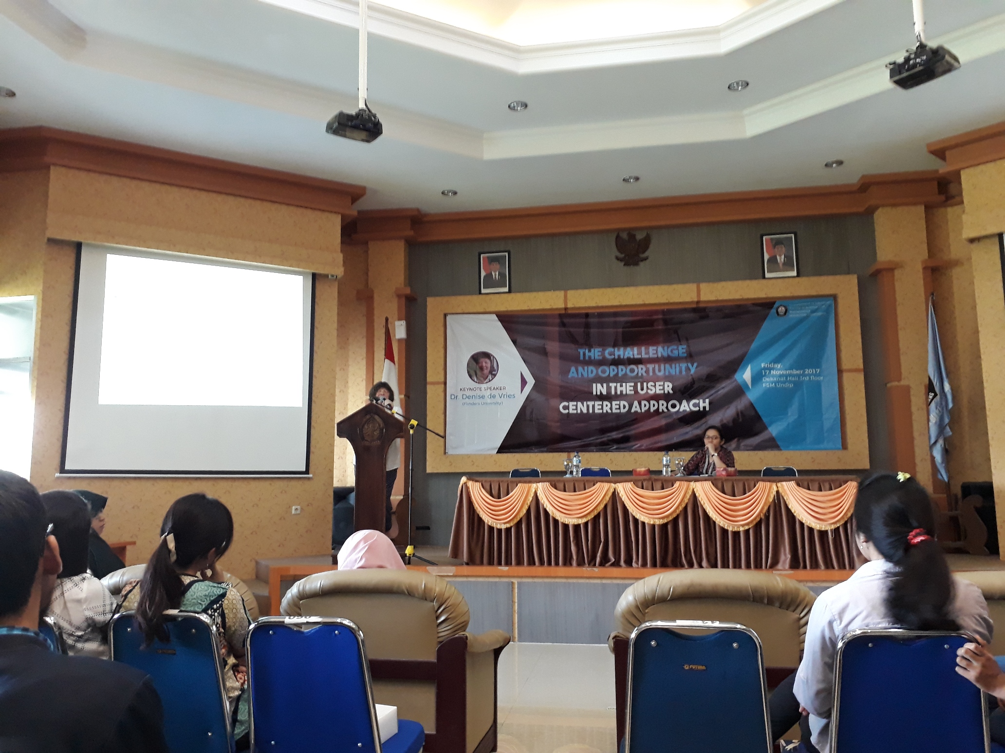 Kuliah Umum Denis.jpg